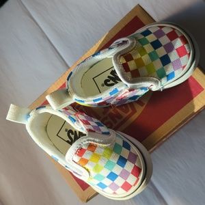 NEW Vans Toddler Slip-On V Checkerboard Shoe - Rainbow/True White; size 2